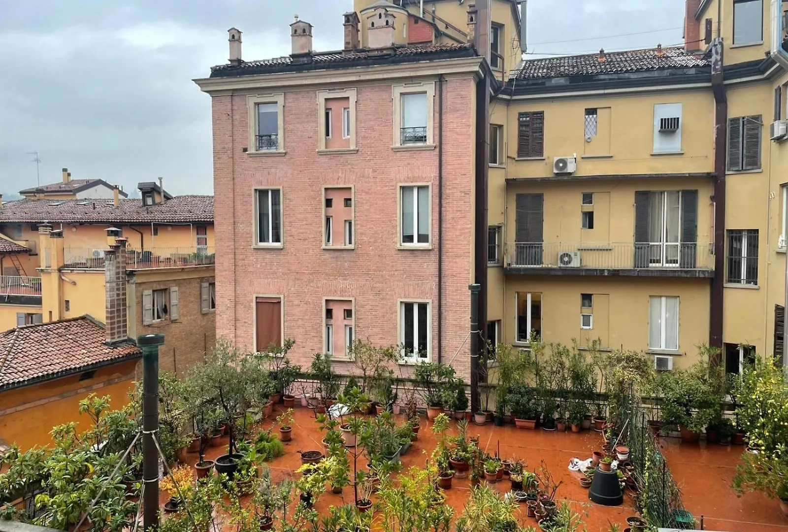 Le Suites Dell'Edera Bologna Gasthof